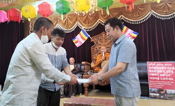 5월 29일 대구 미얀마사원에서 열린 ‘버마학생민주당전선’ 단케 대표와 대구-창원지역 미얀마인들의 만남 행사