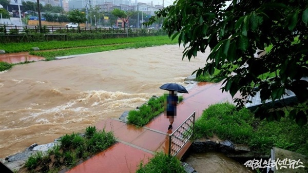 제천지역에 나흘째 폭우가 이어지고 있다.