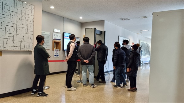 Seosan Branch 1 Criminal Division of Daejeon District Court conducted the second trial of Mr. A, who was indicted without detention and handed over to trial on charges of violating the Public Official Election Act and defamation by publication at Criminal Court No. 110 of Seosan Branch. 