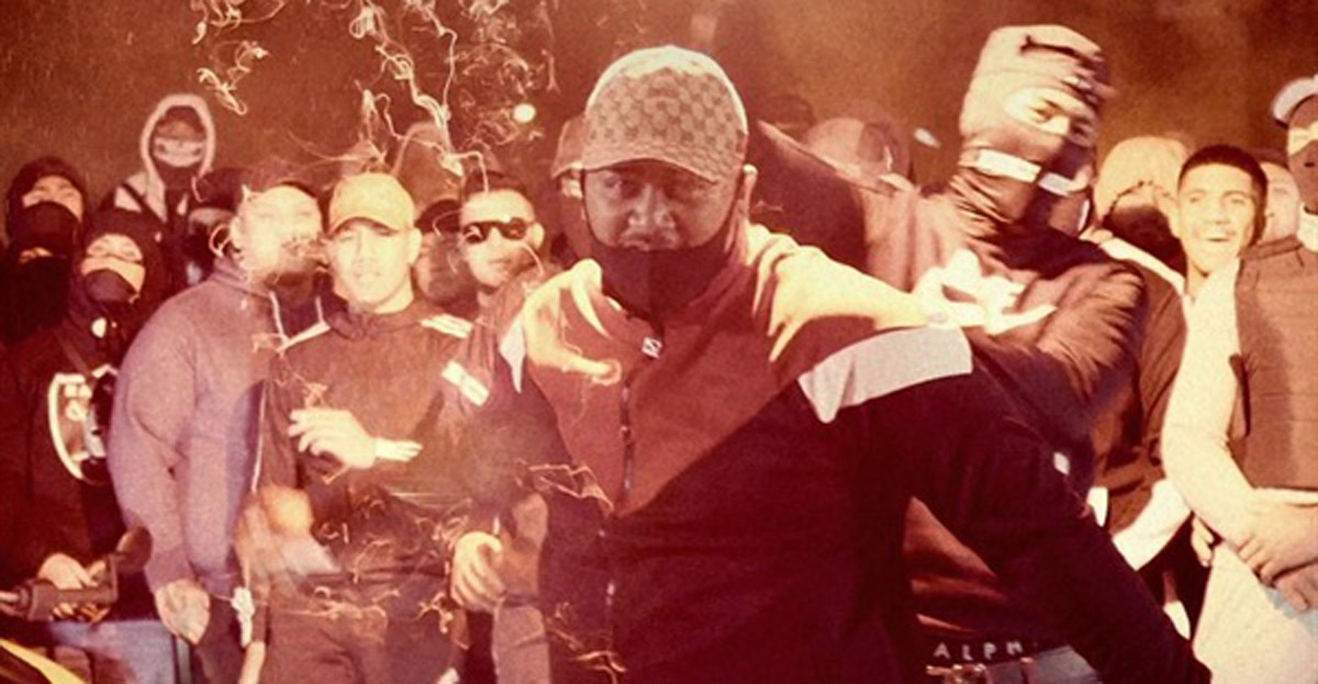 범죄자 집단인가 뮤지션인가... 특수부대 동원해 급습한 경찰