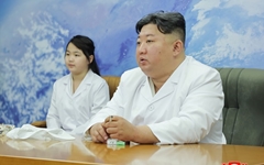 북한 "군사정찰위성 탑재 '천리마-1형'로켓, 사고로 서해 추락"
