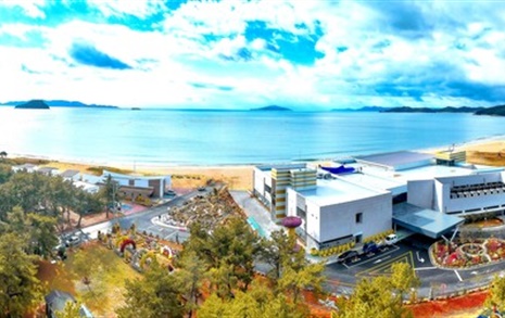 '바다 이상의 바다' 치유의 섬 완도, 대한민국 첫 해양치유센터 개관