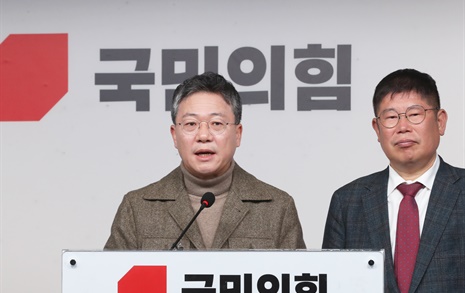 '친윤·중진 희생' 안건에 국힘 혁신위-지도부 '진실공방'