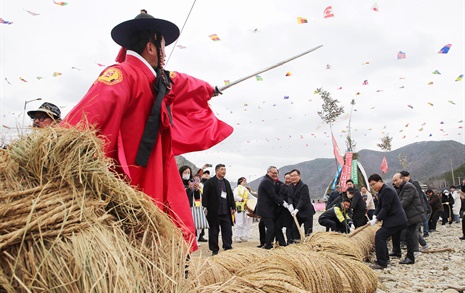 "삼국시대부터 열린 진동큰줄다리기 열었어요"