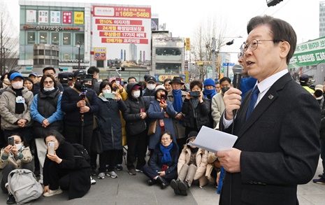 권향엽이 '이 여자', '이 남자'? <매일경제>의 이상한 제목