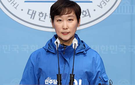 [오마이포토] '경찰국 신설 반대' 이지은 전 총경, 마포갑 출마선언