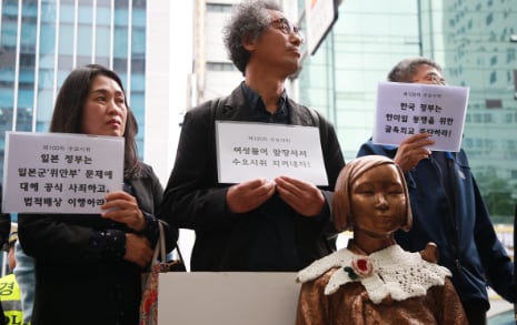 부산 봉지테러에, '평화의 소녀상' 작가가 저작권법 칼 빼든 까닭