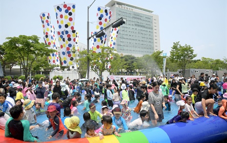 환갑 한 해 앞둔 '광주시민의 날'…새단장 '열린 청사'서 축제마당