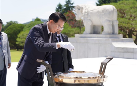 이완섭 서산시장 "영웅들의 숭고한 희생 잊지 않을 것"