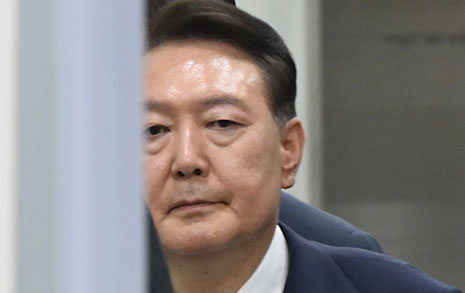 윤석열은 내란 재판 불출석...박근혜처럼 보이콧하나