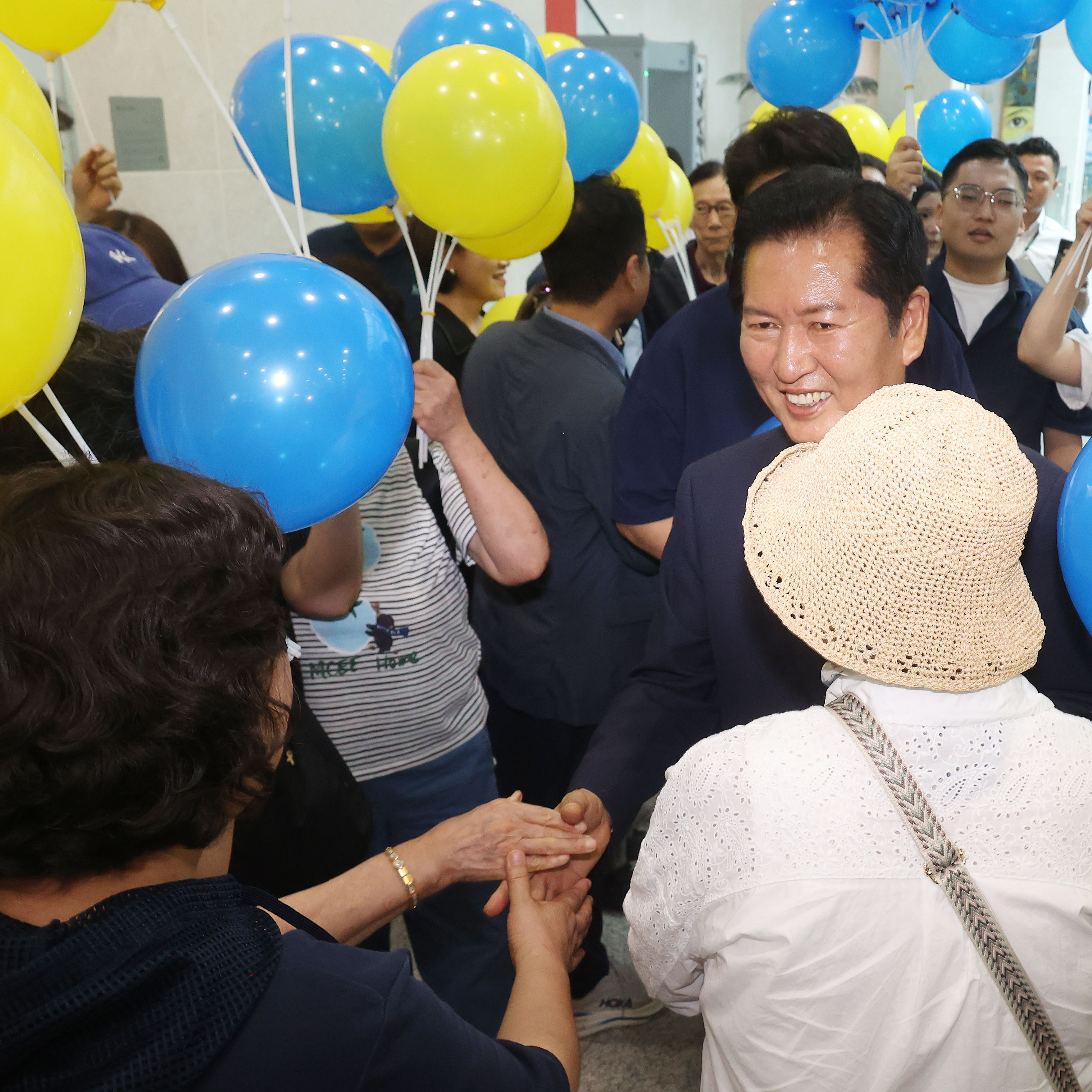 당대표 출마 정청래 "이재명 지키겠다, 당원은 날 지켜달라"