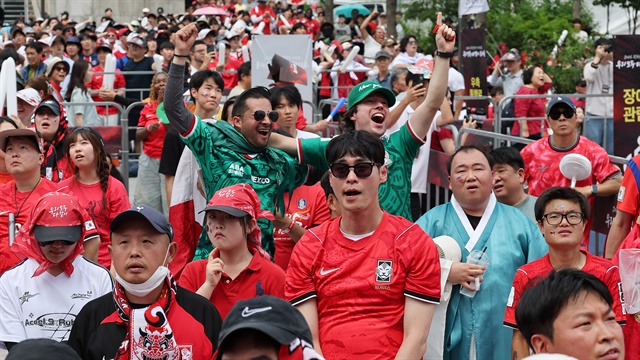 북중미월드컵, 희비교차하는 붉은 악마와 멕시코