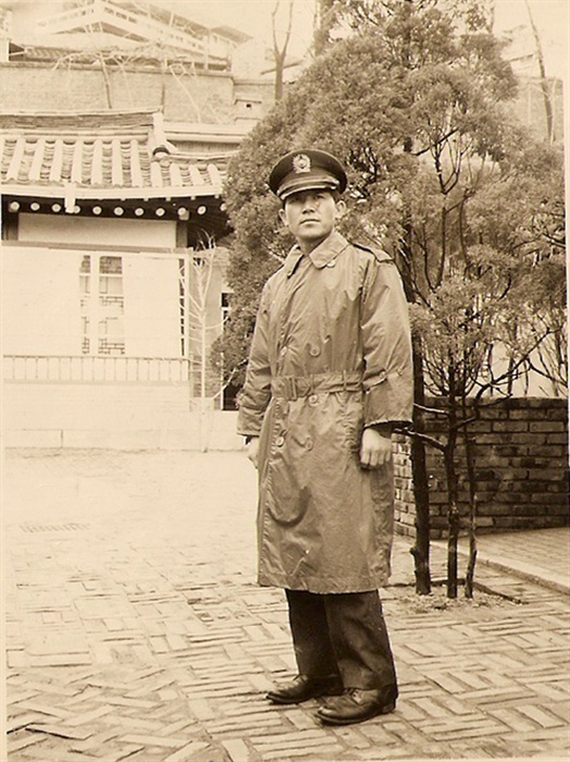  고 신영복 교수의 1966년 육군사관학교 교관 시절 모습.