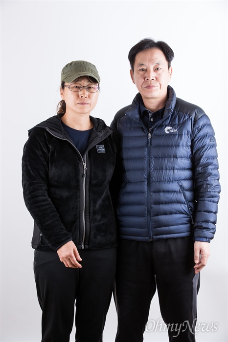  세월호 미수습자 박영인군 아버지  박정순(오른쪽), 어머니  김선화씨.