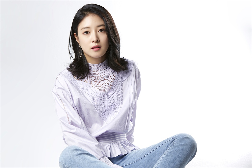  tvN <왕이 된 남자>에서 중전 소운 역을 연기한 배우 이세영. 