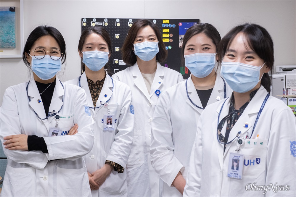  분당서울대병원의 코로나19 대응 컨트롤 타워 역할을 하는 감염관리실 직원들