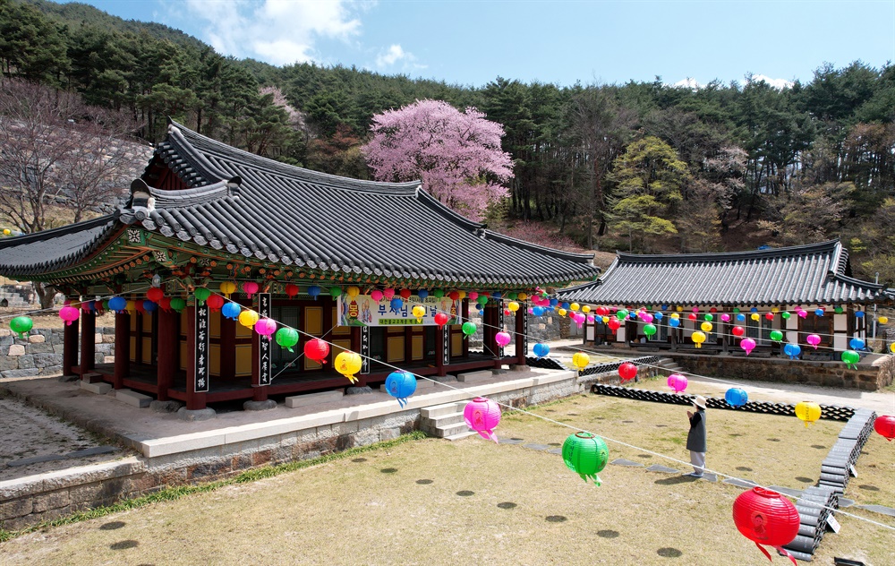  4월 12일 함양 마천면 추성리 벽송사.