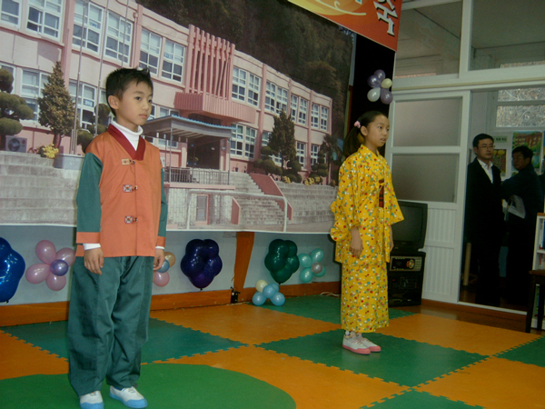 동화구연 국제가족 남매의 한국어와 일본어 동화구현