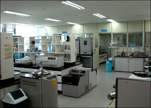 수원 경기바이오센터에 위치한 한의생명과학연구소. 현재 연구소에 있는 각종 연구 장비 금액 규모는 25억원 대에 이른다고 한다