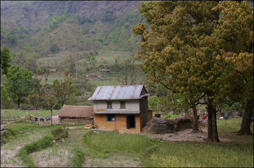 대부분 네팔 주택은 2층으로 되어있다. 