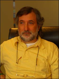 마크 J. 코헨 박사 그는 국제식량정책연구소(IFPRI)에서 '식량소비와 영양 분야'에서 활동하고 있다. 