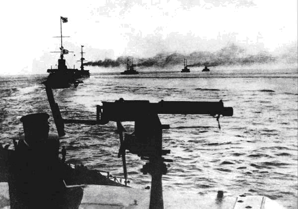 러일 전쟁 당시 여순을 공격하고 있는 일본 군함