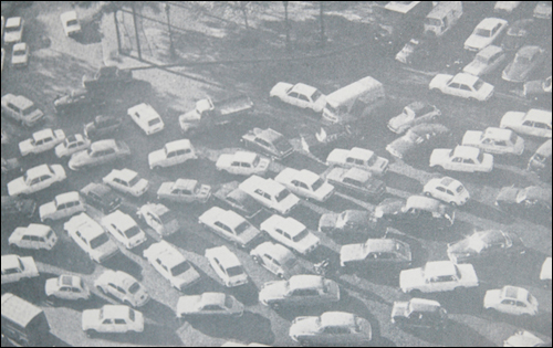 1970년대 뮌스터시의 교통상황을 보여주는 사진. 뮌스터시는 심각한 교통체증과 자동차로 인한 대기오염문제로 자전거의 필요성에 대한 공감대가 형성됐다고 한다  