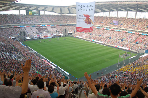 올해 7월, 수만 명의 기독교인이 모인 상암동 월드컵 경기장에서 옥한흠 목사는 교회의 각성과 회개를 촉구했다.