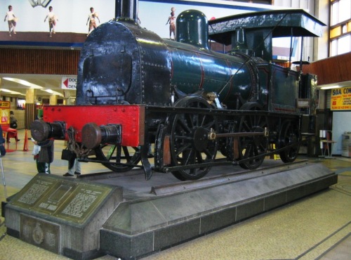 케이프타운 기차역 안에 있는 남아공 최초의 열차 기관차