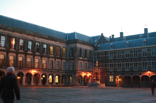 현재 네덜란드 상원 의사당으로 사용되고 있는 건물로, 과거 제2차 만국평화회의 회담이 열렸던 곳이다.