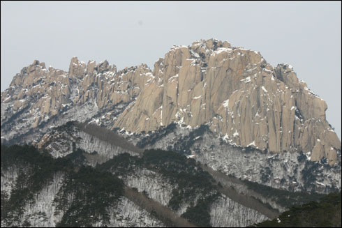  케이블카에서 바라본 설악산 울산바위