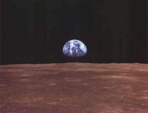 달에서 본 지구의 아름다운 모습