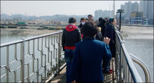 현재는 인천 소래와 시흥 월곶을 잇는 보행로로 사용되고 있는 소래철교. 보행안전상 문제가 없도록 조치를 완료한 상태이다.