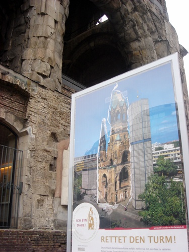 베를린 시내 한 복판에 있는 '빌헬름 황제 기념교회'(Kaiser Wilhelm-Gedaechtniskirche)의 모습. 이 교회는 '부서진 성당'로 더 유명하다.