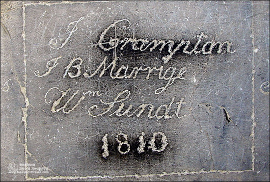 '1810 Granytan, 1899. E.andre.' - 100년, 200년 전 사람들이 남겨 놓은 낙서 흔적.  