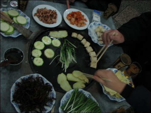 유채 기름으로 구워먹는 음식의 맛이 향긋하다