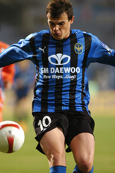  2일 인천월드컵경기장에서 열린 프로축구 ‘삼성 하우젠컵 2008’ 2라운드 인천유나이티드와 경남FC의 경기에서 인천 보르코가 돌파를 하고 있다.
