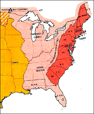 독립 당시 미국의 13개 식민지들. 동쪽 해안을 따라 길게 늘어선 모습(붉은 색으로 표시)이 보인다.