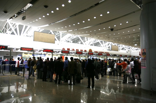 올림픽을 앞둔 올해는 예년에 비해 훨씬 많은 수의 관광객들이 베이징공항을 통해 입국하고 있다고.