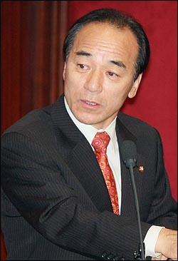 김충환 한나라당 의원은 지난 2006년에 이어 지난해 10월 전쟁관련 혼혈인 지원법을 발의했다.