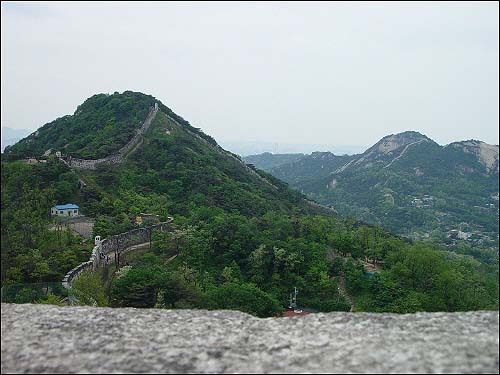 백악산에서 인왕산으로 이어지는 서울 성곽