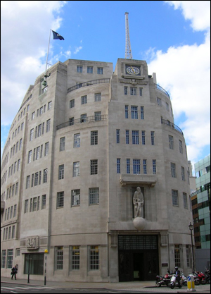 런던에 있는 BBC 본사 건물. 