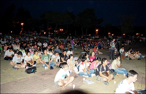 9일 울산대공원 동문광장에서 열린 제32차 울산촛불문화제 모습
