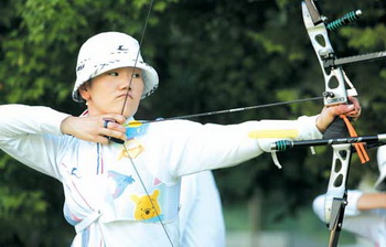  한국 여자양궁 최초로 올림픽 개인전 2연패를 목표로 훈련에 임하고 있는 박성현.