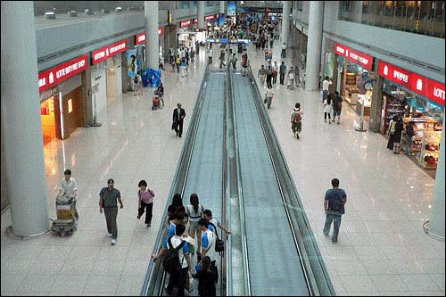  인천국제공항 내부 전경