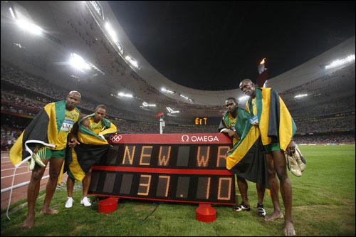  육상 400m 계주에서 37초10으로 세계신기록을 세운 자메이카 선수들 