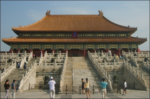  2008년 8월 24일 자금성 태화전. 베이징 올림픽은 수천년의 전통과 21세기의 역동성이 공존하는 도시다. 이번 올림픽은 이 도시를 한단계 더 발전시키는 계기가 되었다.