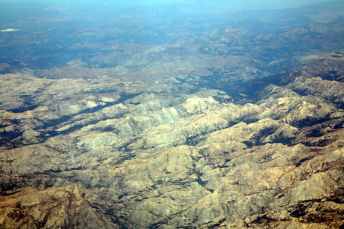 로스앤젤레스 인근 건조한 산악지대의 모습 - 배행기에서 촬영