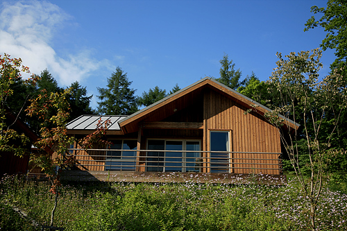 숲체원의 숙박시설은 국내 자연목으로 친환경적으로 만든 쾌적한 시설입니다.