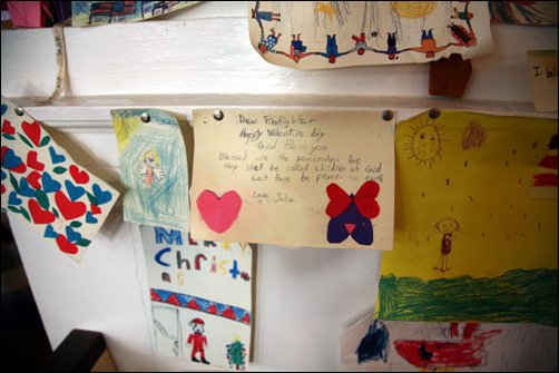 유치원 어린이들이 테러 당시 생명을 구하다 희생당한 소방관에게 보낸 편지들.